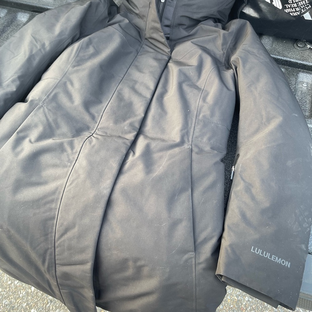 lululemon athletica Black Performance Jacket Insulated Quilted